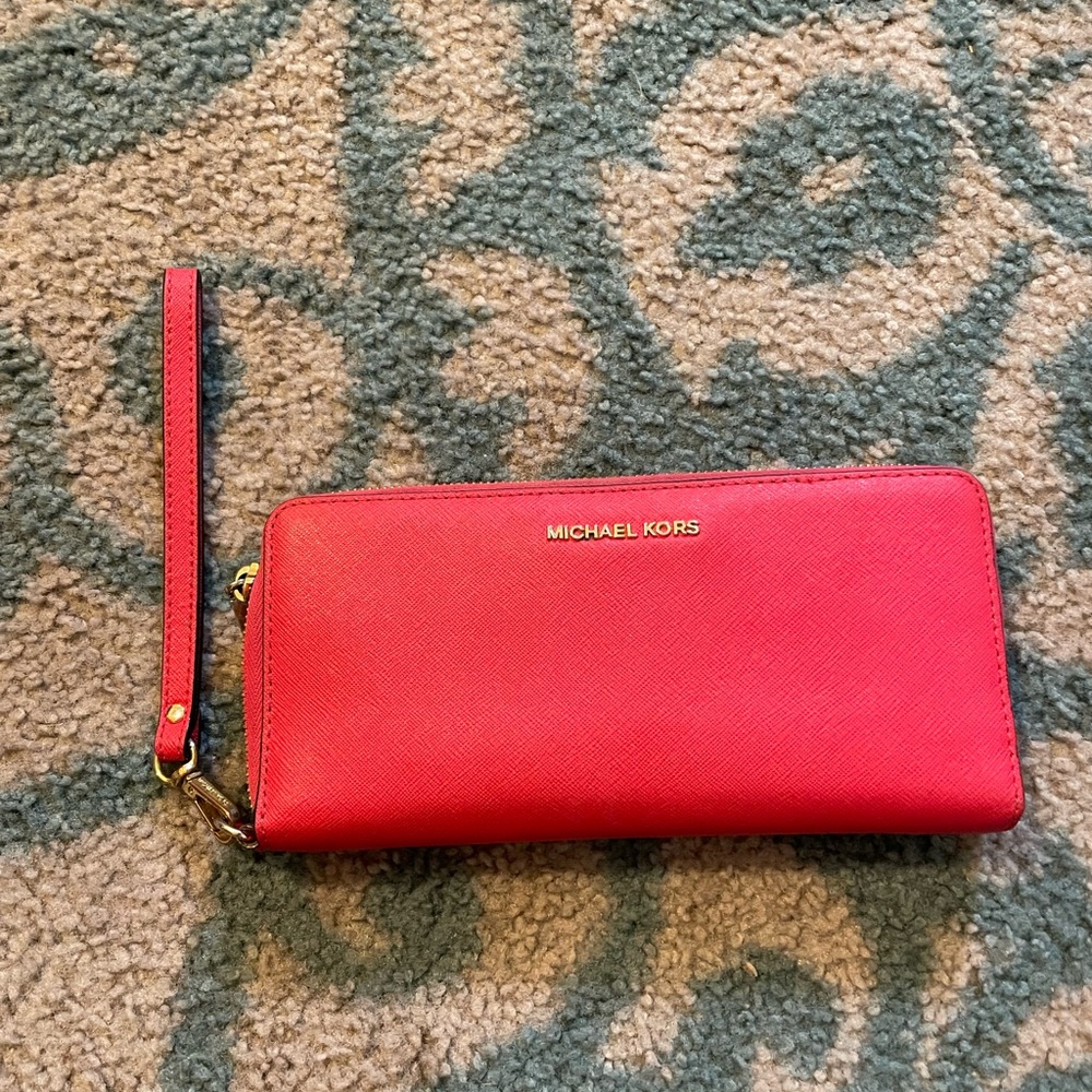 Michael kors wristlet